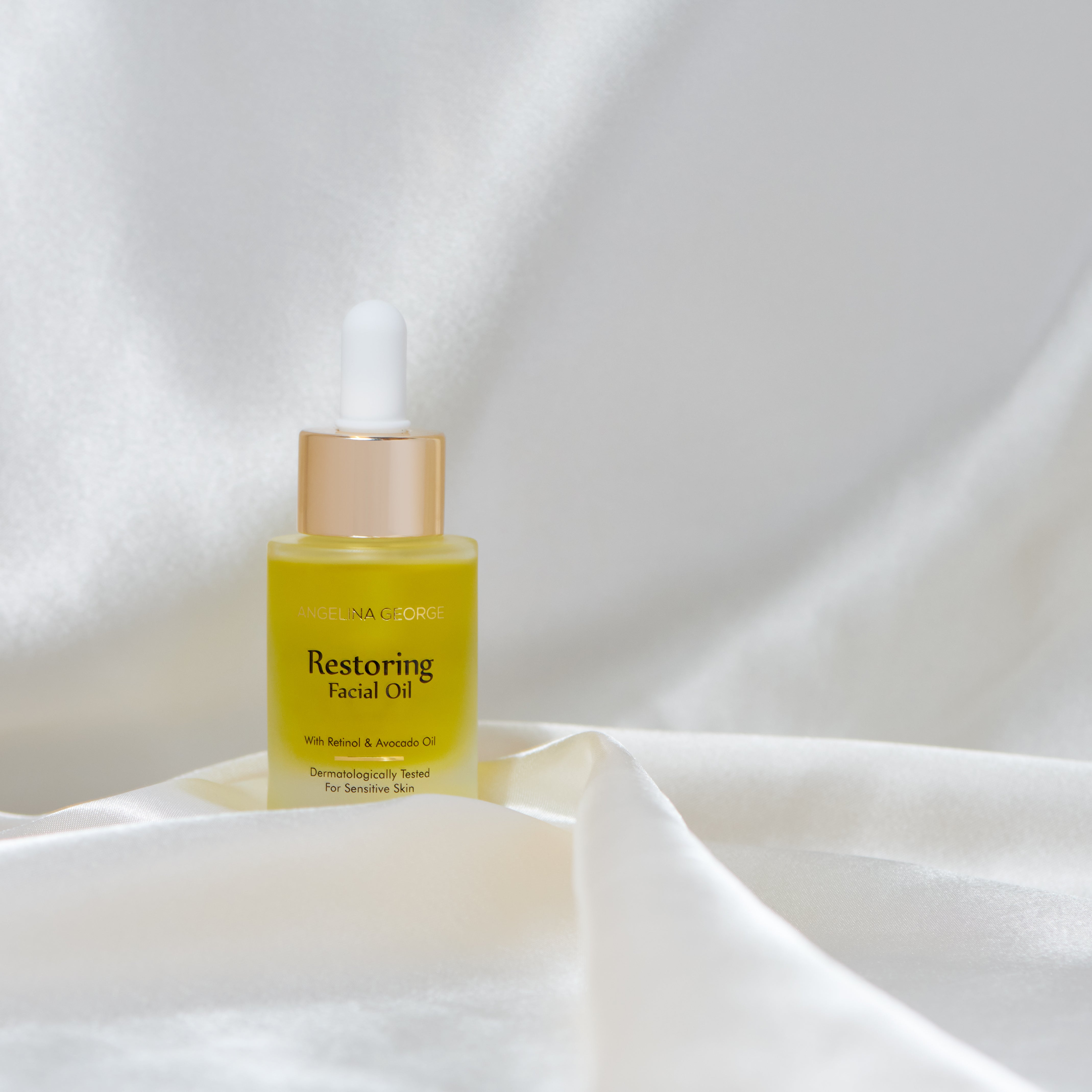 Restoring Facial Oil